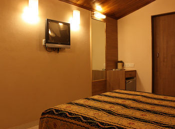 Hotel Beach Garden Мумбаи Экстерьер фото