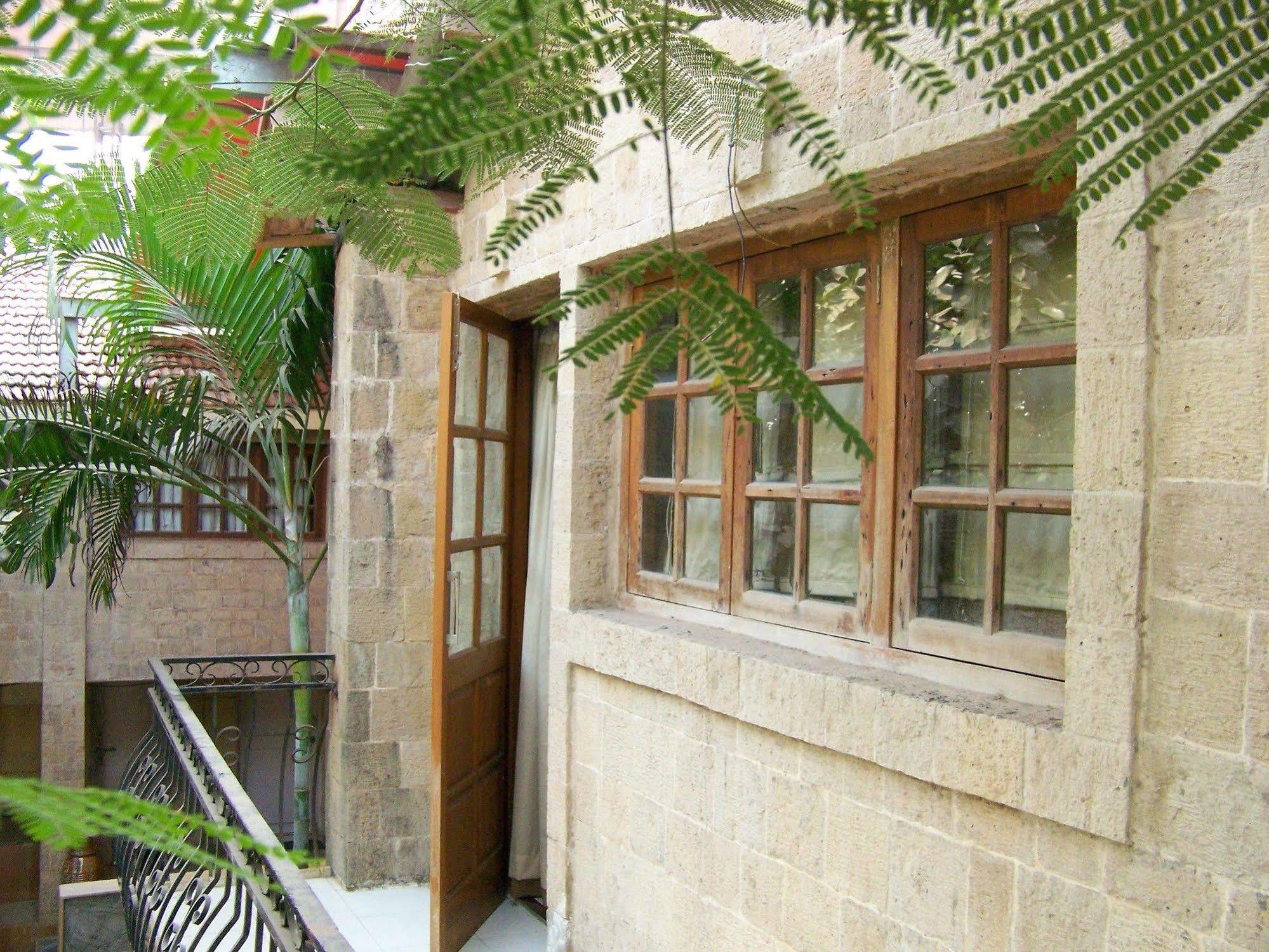 Hotel Beach Garden Мумбаи Экстерьер фото