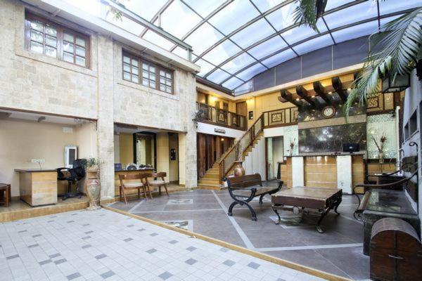 Hotel Beach Garden Мумбаи Экстерьер фото